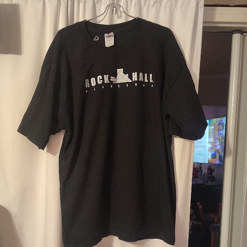 Gildan Black Rock Hall Tee Size XL